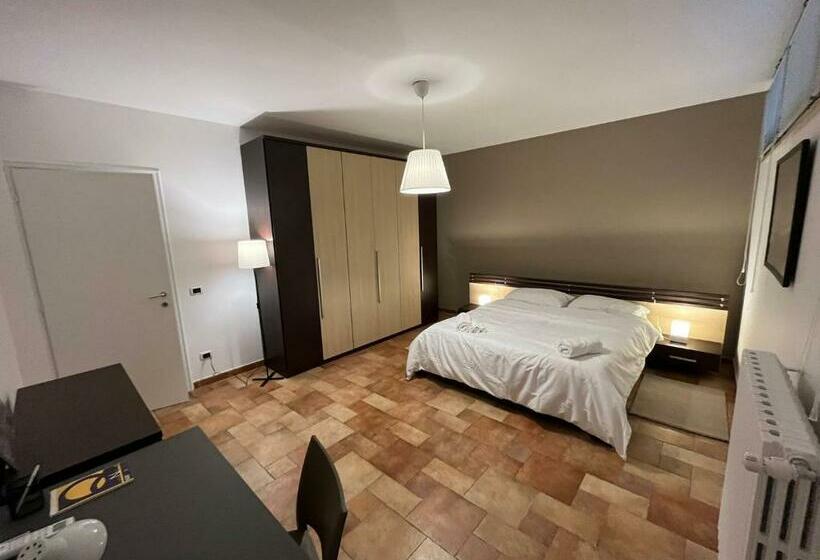 חדר סופריור, Frank’s House 41 Underground