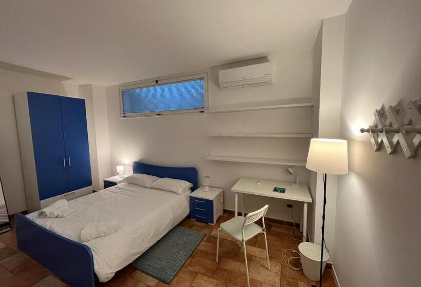 חדר סטנדרט חדר אמבטיה משותף, Frank’s House 41 Underground