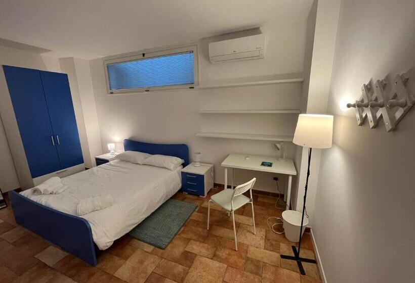 חדר סטנדרט חדר אמבטיה משותף, Frank’s House 41 Underground