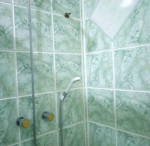 Quarto Familiar, Acomodações Anfitriã