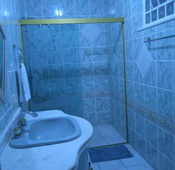Quarto Familiar, Acomodações Anfitriã
