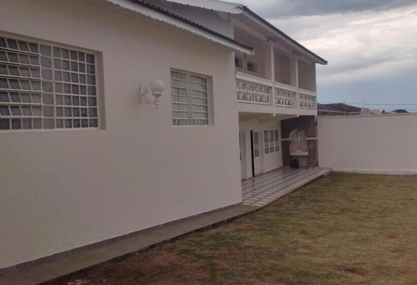 غرفة ديلوكس ثلاثية, Acomodações Anfitriã