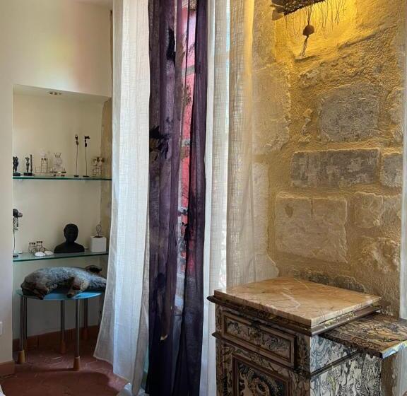 Номер Стандарт, Le Regardeur