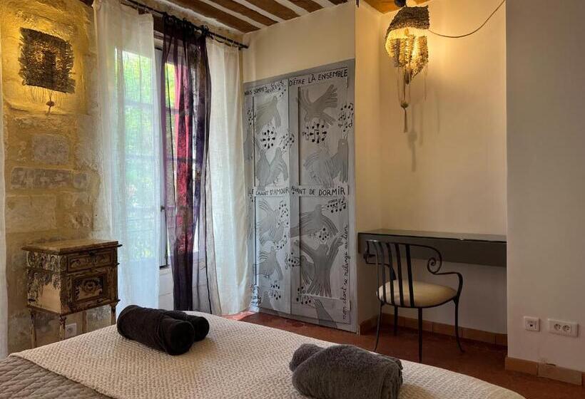 Номер Стандарт, Le Regardeur