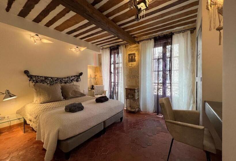 Номер Стандарт, Le Regardeur