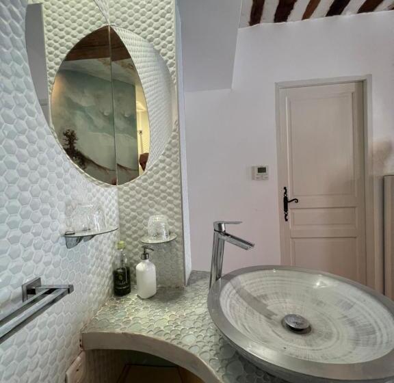 Номер Стандарт, Le Regardeur