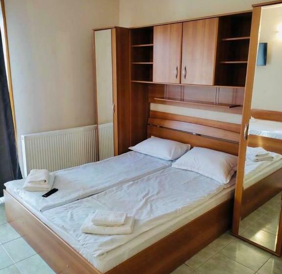 스탠다드 트리플 룸, семеен хотел свети георги