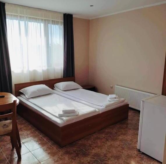 4인용 스탠다드 룸, семеен хотел свети георги