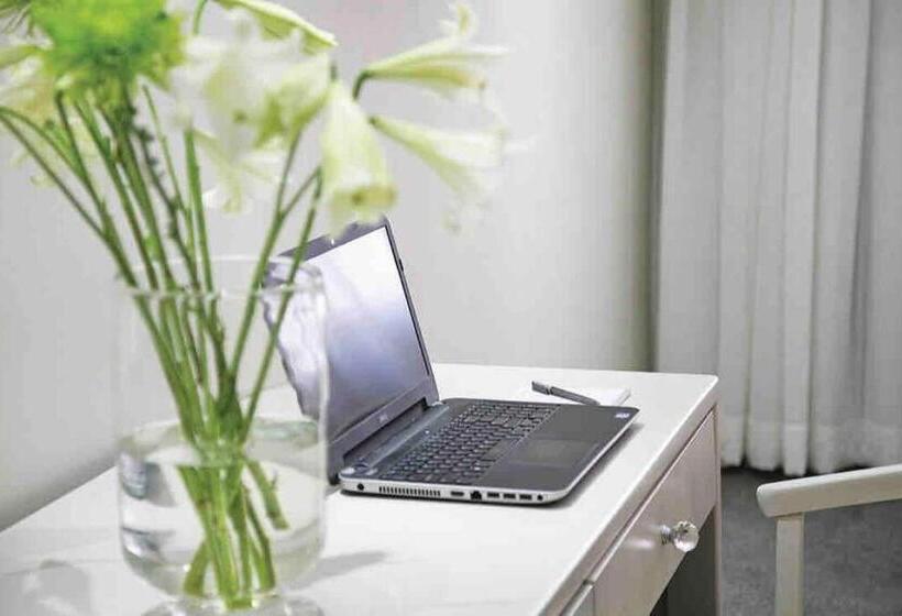 스탠다드 스튜디오, Best Luxurious Studio, City Center, 24 Hrs Power