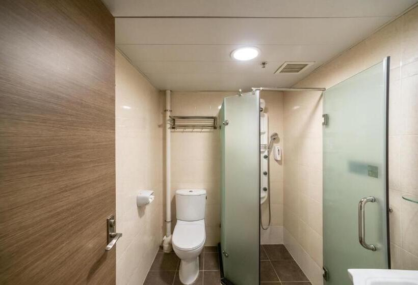 اتاق استاندارد سه نفره, Metacity Living