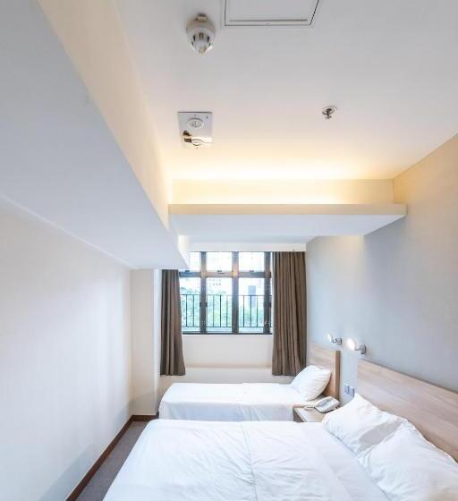 اتاق استاندارد سه نفره, Metacity Living