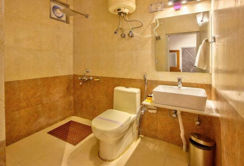 غرفة ديلوكس, Paradisethe White House Cafe