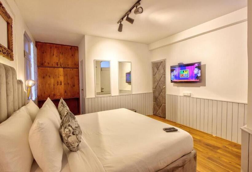 غرفة ديلوكس, Paradisethe White House Cafe