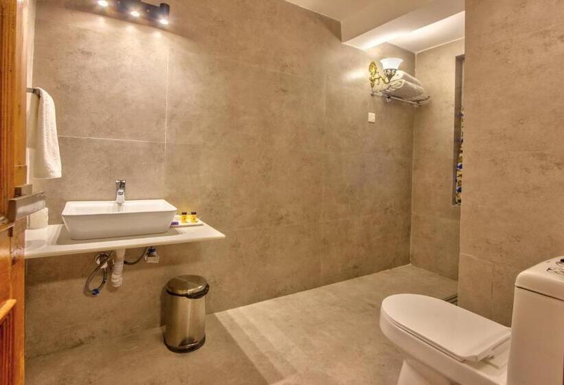 غرفة قياسية, Paradisethe White House Cafe