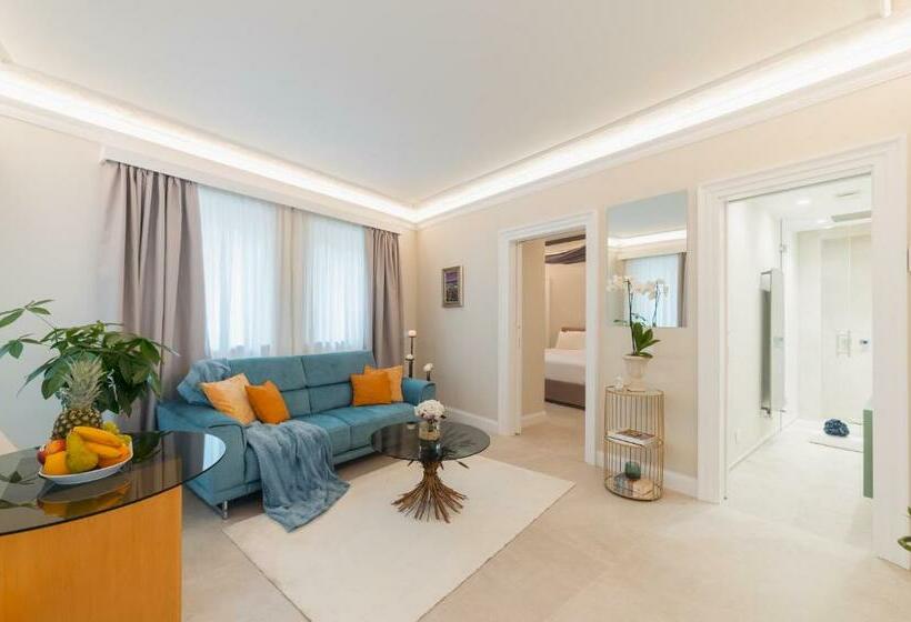 Апартаменты Deluxe 1 Спальня, Naxi Suites