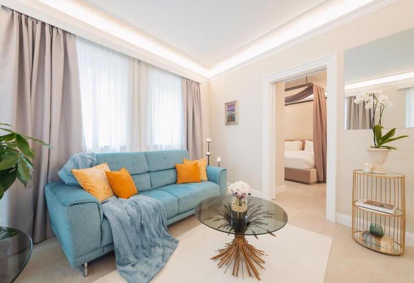 Апартаменты Deluxe 1 Спальня, Naxi Suites