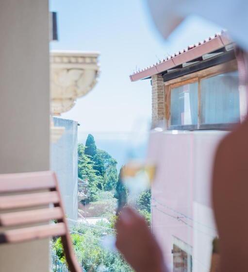 Апартаменты 1 Спальня с Балконом, Naxi Suites