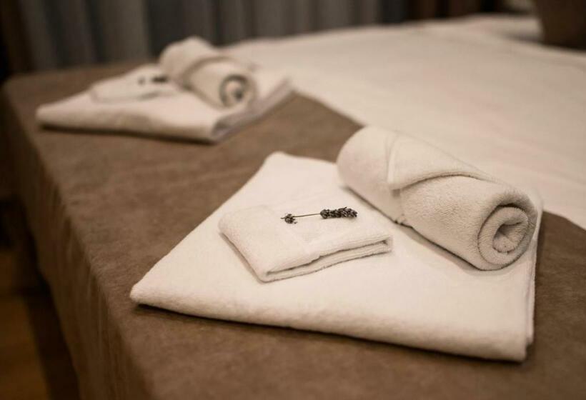 استودیوی استاندارد با چشم‌انداز دریا, G Star