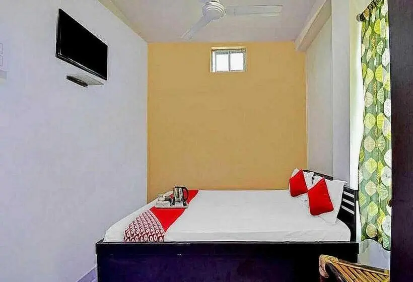 3 Bett Deluxe Zimmer, O Royal Regency, Pathsala
