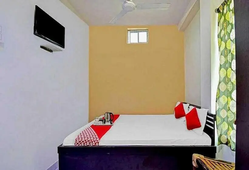 3 Bett Deluxe Zimmer, O Royal Regency, Pathsala