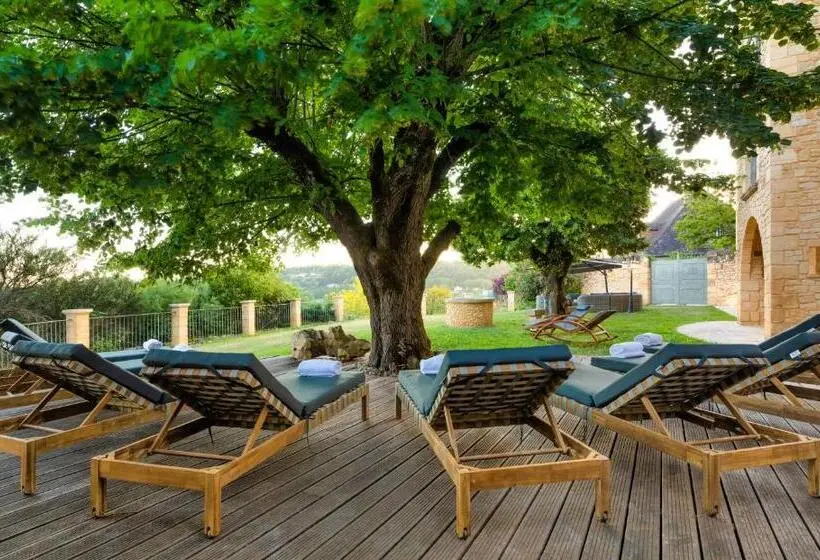 ファミリールーム, Domaine De Ravat