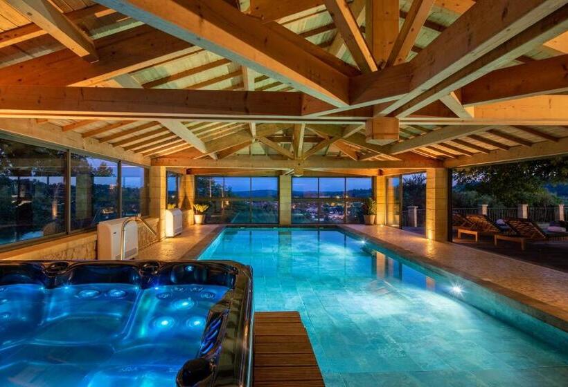 اتاق خانوادگی, Domaine De Ravat