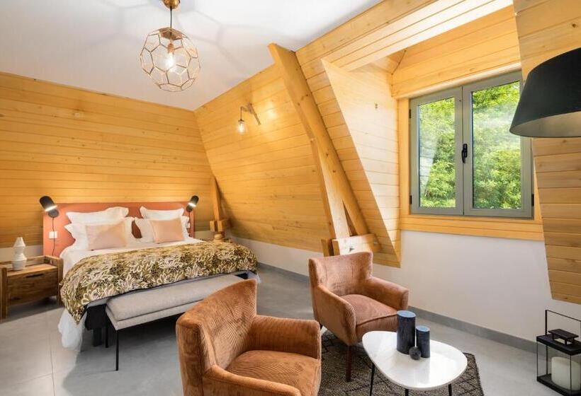 اتاق خانوادگی, Domaine De Ravat