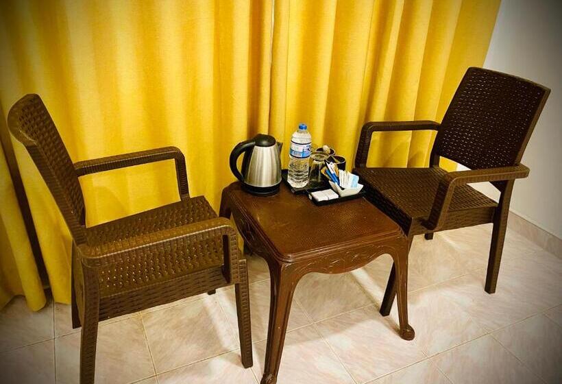 חדר דלוקס לארבעה, Abhaya Resorts