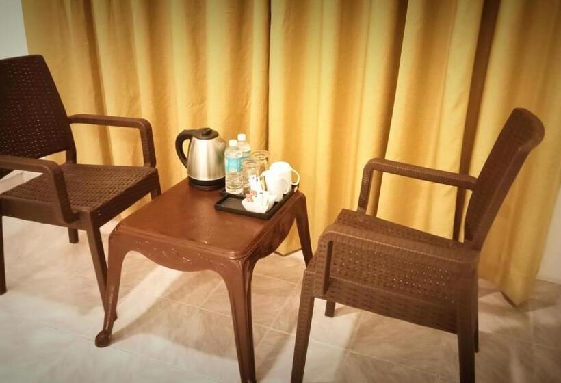 חדר דלוקס לארבעה, Abhaya Resorts