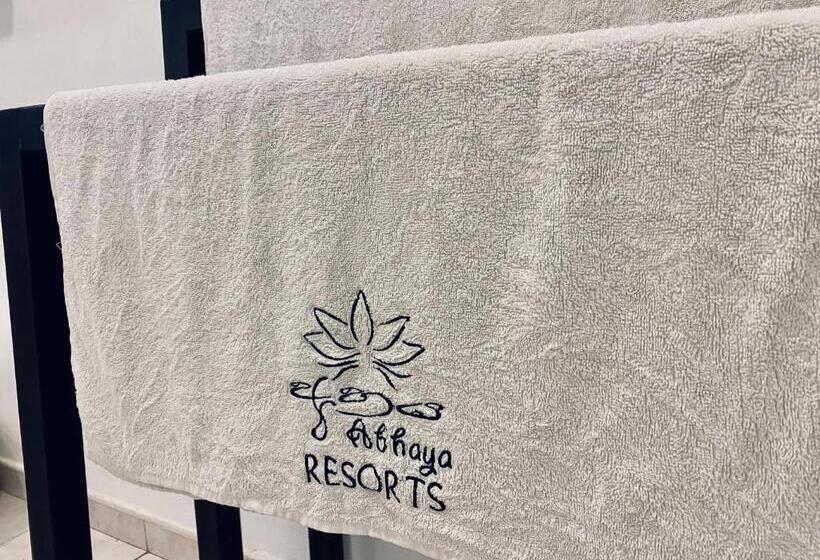 デラックスの４人部屋, Abhaya Resorts