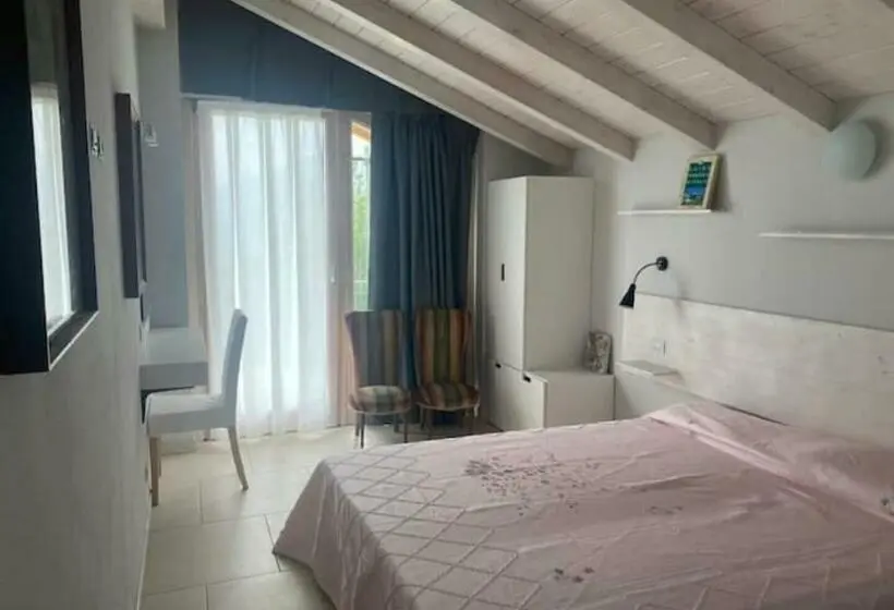 Talo 4 Makuuhuonetta, Casa Fontanera