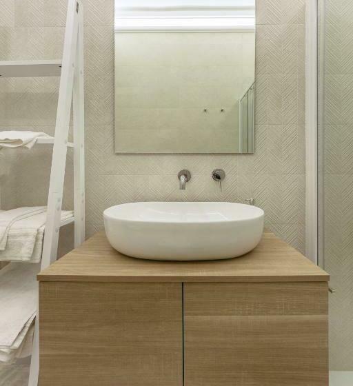 اتاق استاندارد, Sea More