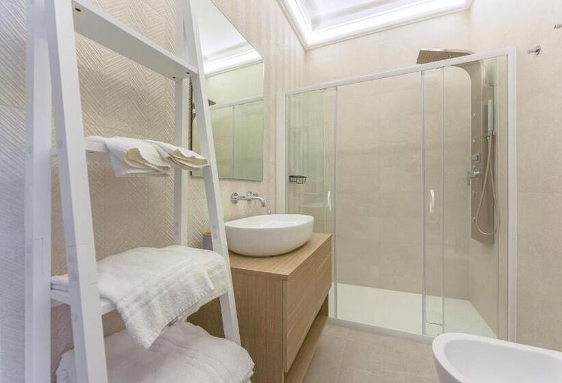 اتاق استاندارد, Sea More