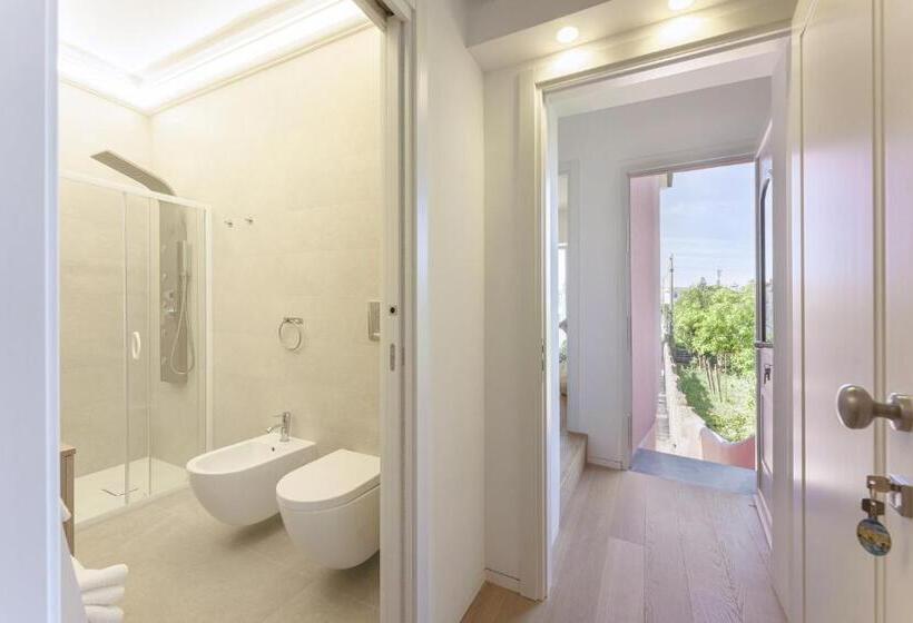 اتاق استاندارد, Sea More