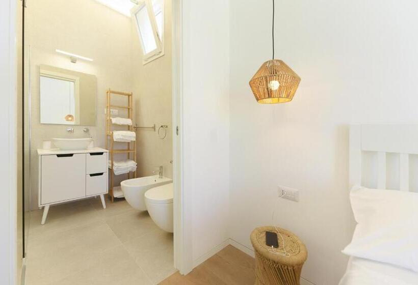 اتاق استاندارد با بالکن, Sea More