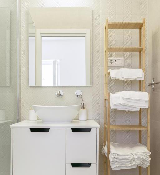 اتاق استاندارد با بالکن, Sea More