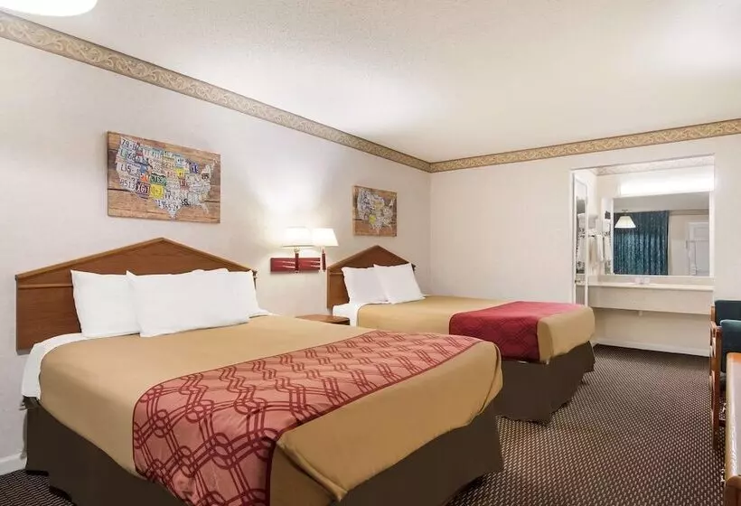 ２ダブルベッドのスタンダードルーム, Econo Lodge Calhoun North Damascus