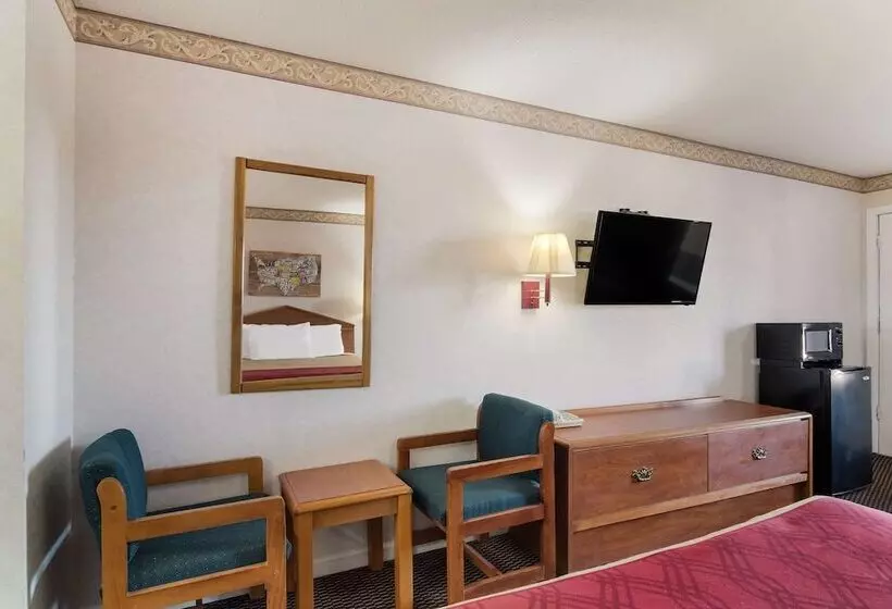 ２ダブルベッドのスタンダードルーム, Econo Lodge Calhoun North Damascus