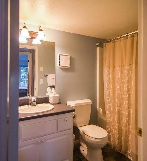 سوییت خانوادگی, The Campbell House Inn