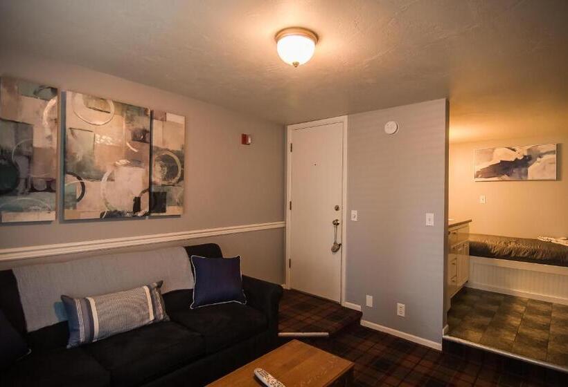 سوییت خانوادگی, The Campbell House Inn