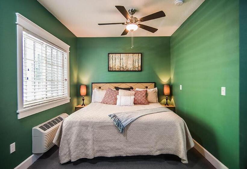 اتاق استاندارد با تخت بزرگ, The Campbell House Inn