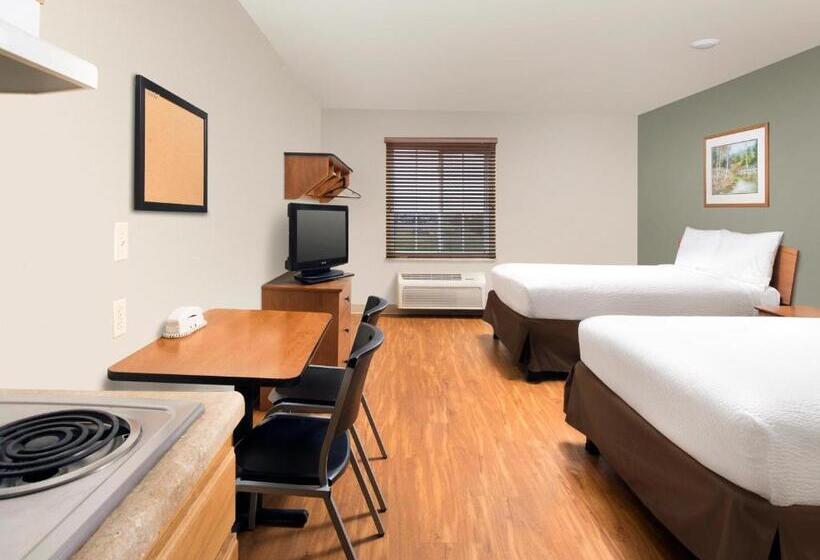 带2个双人床的标准工作室, Extended Stay America Select Suites  Wichita  Airport