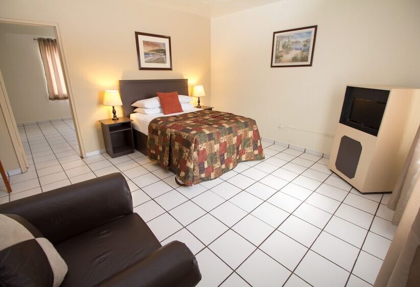 패밀리 스위트, Parkway Inn