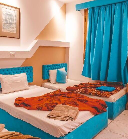 اتاق لوکس با چشم‌انداز استخر, Seaview Hotel Dahab