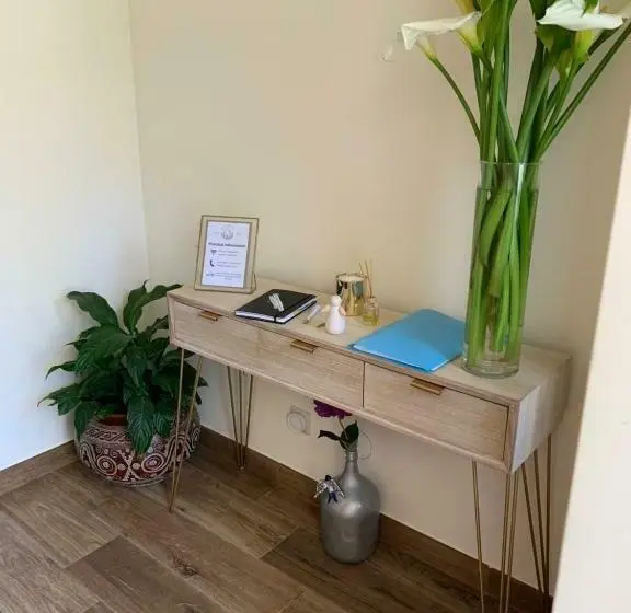 اتاق خانوادگی, Charming Cozy Retreat   Terrace & Private Balcony