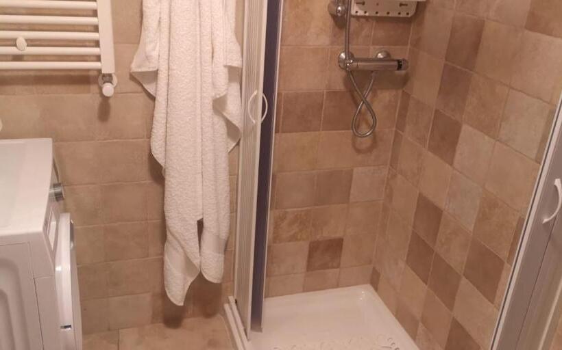 标准间, Cummersa Dell Alba