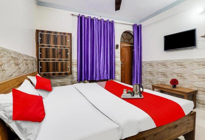 اتاق کلاسیک سه تخته, Flagship Hotel Venus