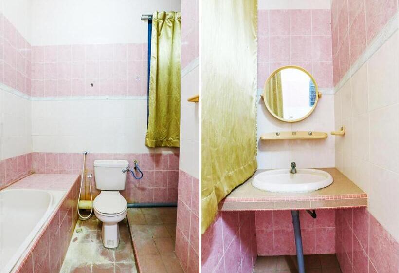 חדר דלוקס לשלושה, Oyo 90624 Thank Q Inn 4