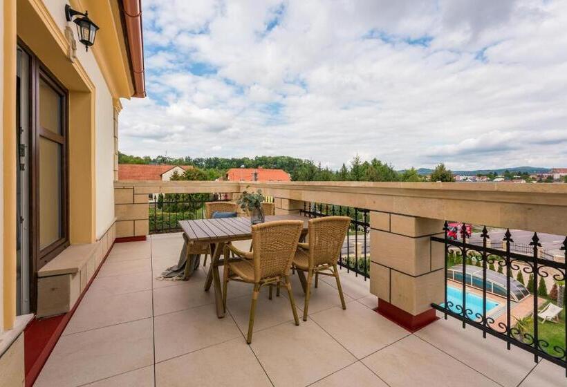 חדר משפחתי, Villa Libosad