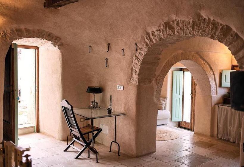 סוויטה משפחתית, Trulli Jaja